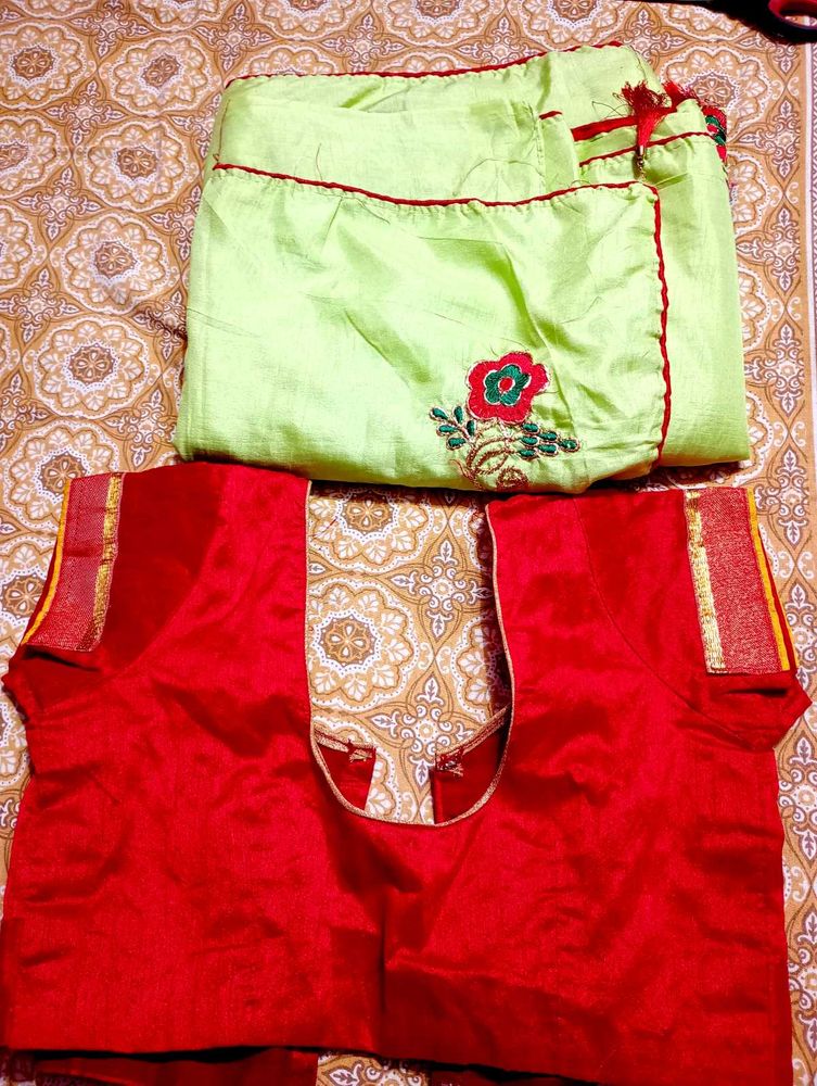 Saree With Blouse