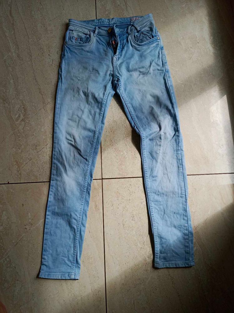 Light Wash Denim Jeans