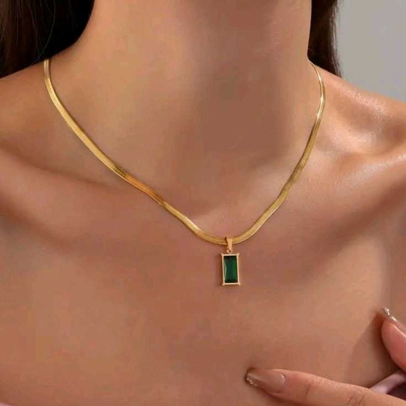 Anti Tarnish Emerald Pendant Necklace