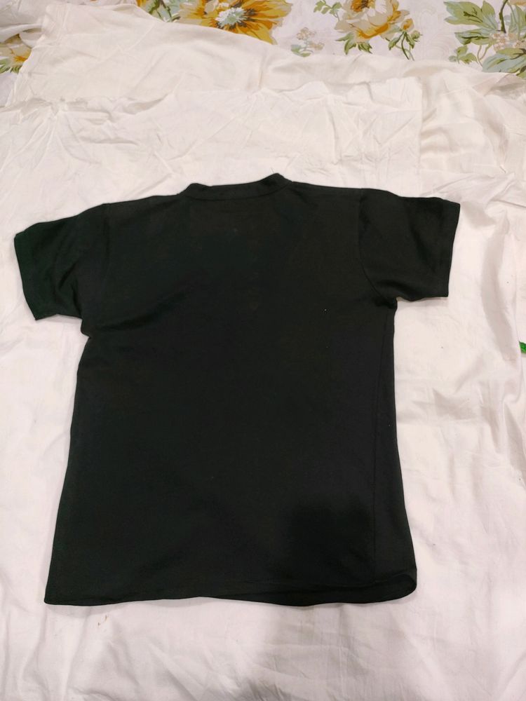 Black T-shirt With Buttons