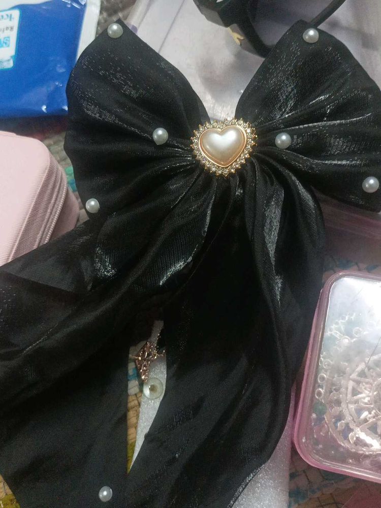 Black Bow Hair Clip