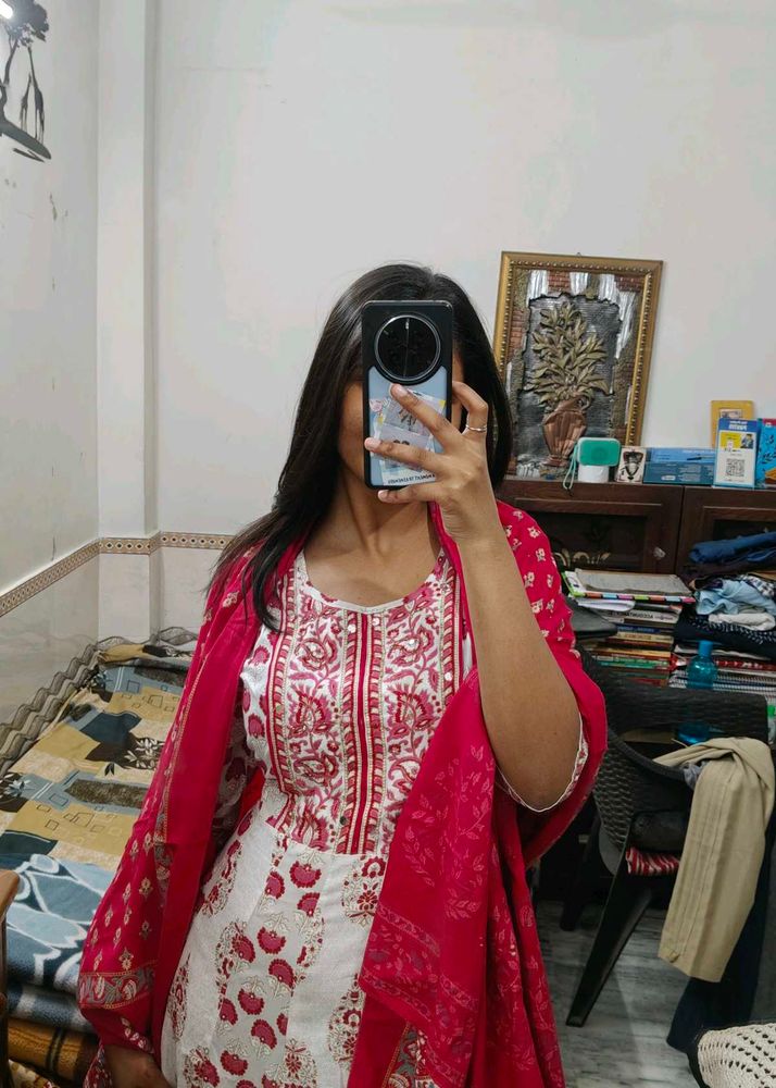 Red &amp; White Printed Kurti Set