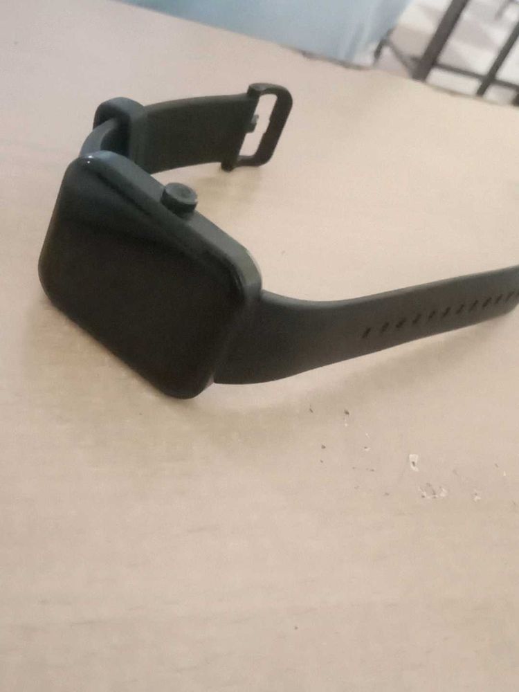 Noise Colorfit Caliber Go Smartwatch