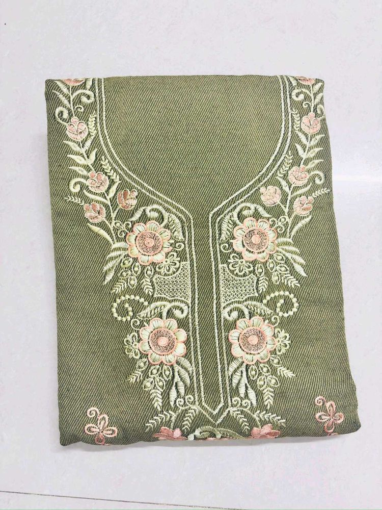 Embroidered Kurta Set Woolen