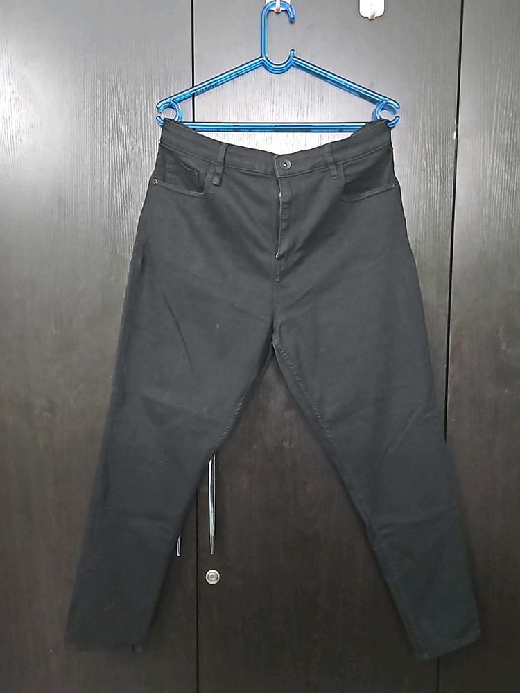Black Ankle Length Jeans