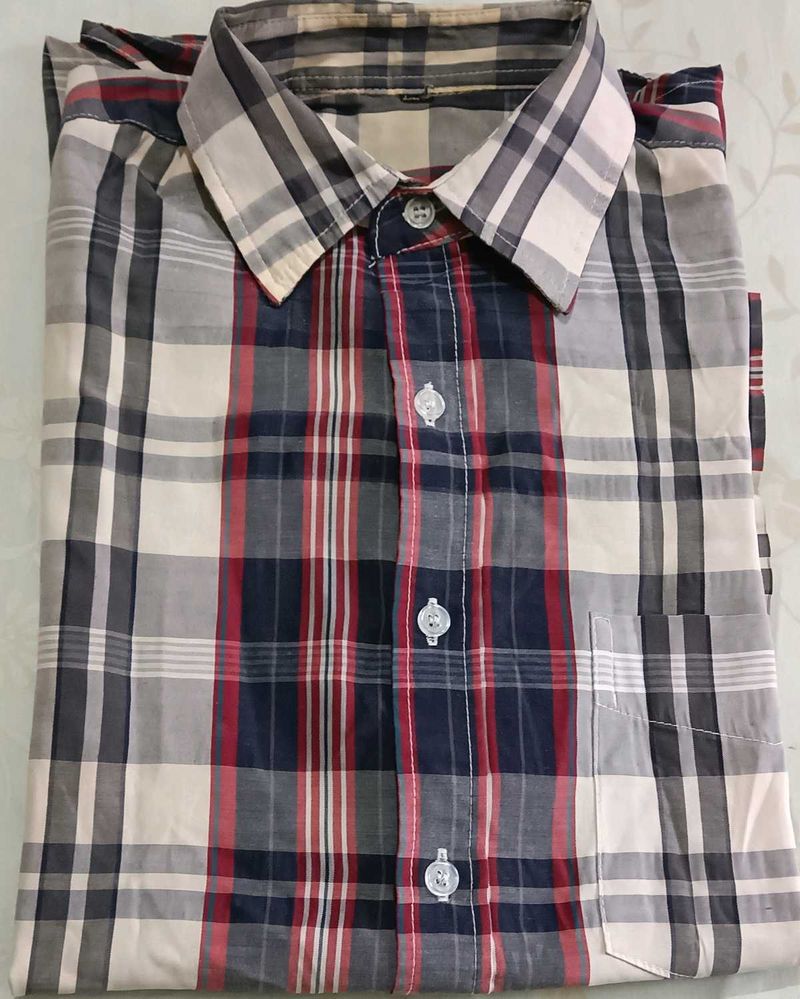 Men&#39;s Plaid Shirt