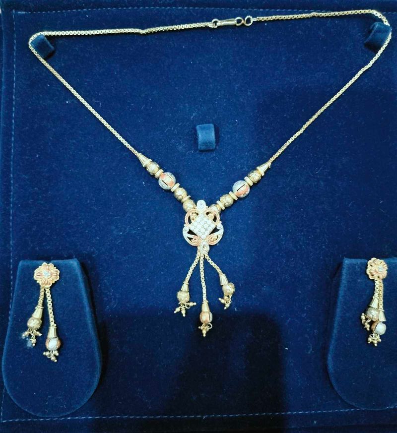 Golden Necklace Set
