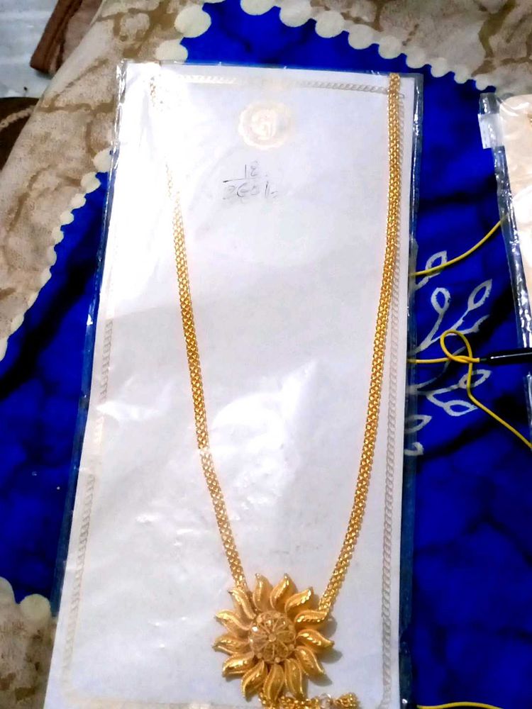 Gold Sunflower Necklace