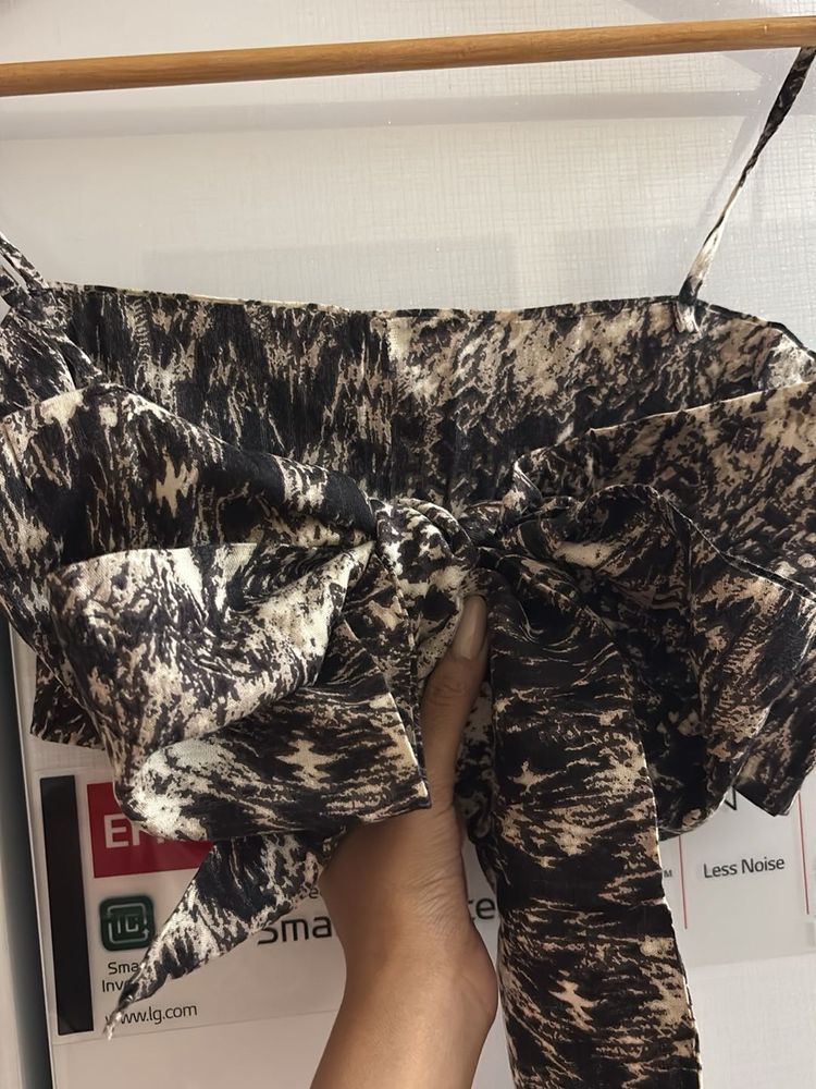 Abstract Print Multi Wear Tie-Front Crop Top