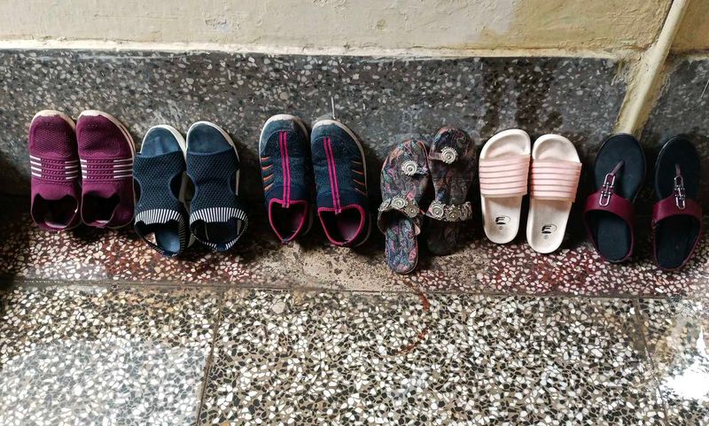 Assorted Women&#39;s Flip Flops