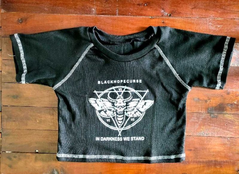 Y2K Black Crop Tee 🖤