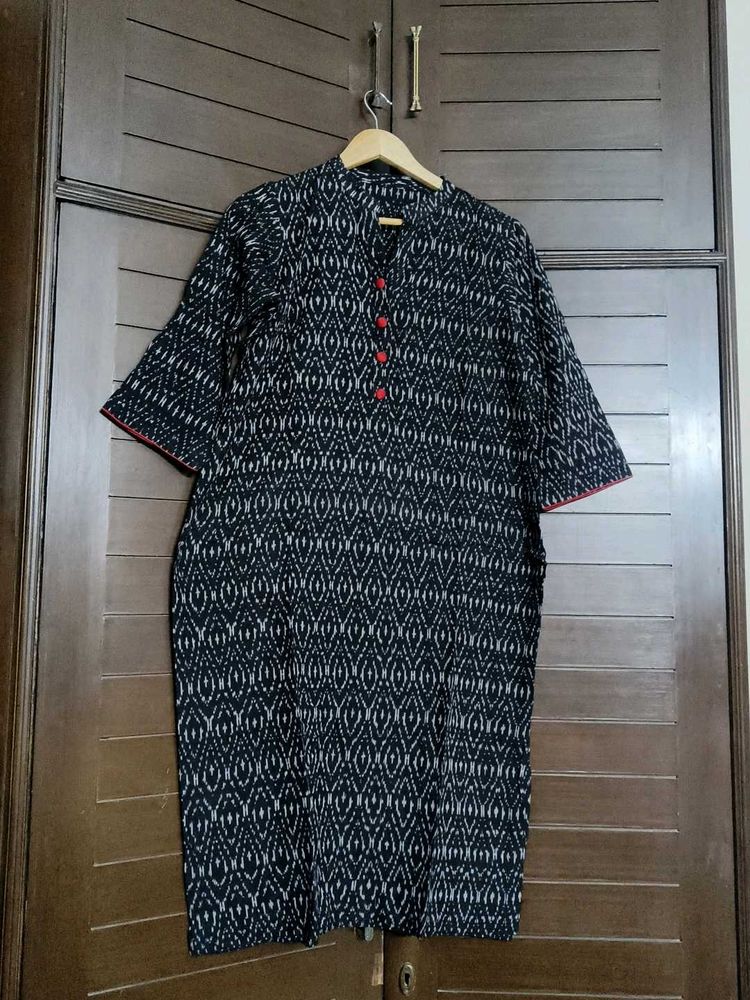 Women Black Printed Elegant Kurta