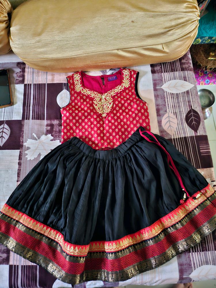 Traditional Top And Skirt Set For Girls