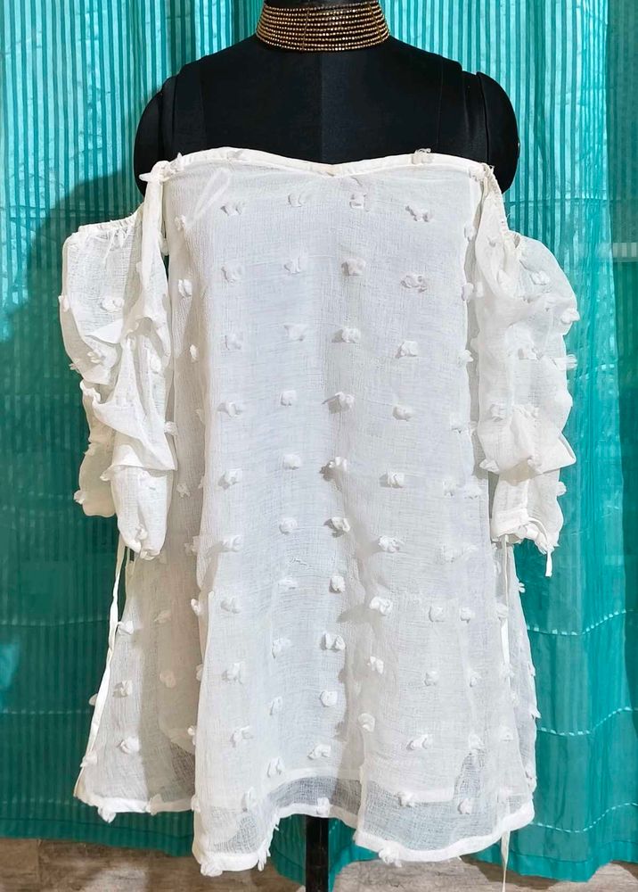 Size SWhite Off-Shoulder Dress