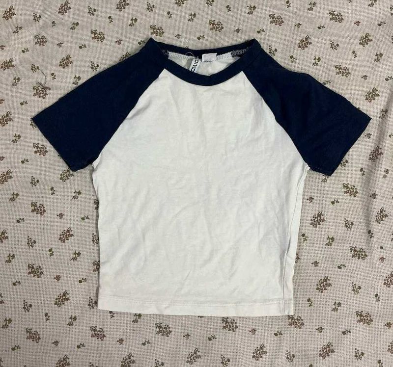 Cute H&amp;M Two-Tone Crop Top