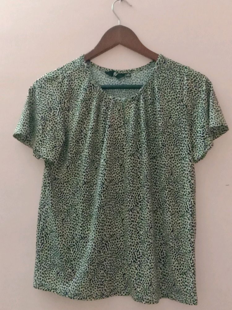 This Is A Pretty T Shirt For Girls