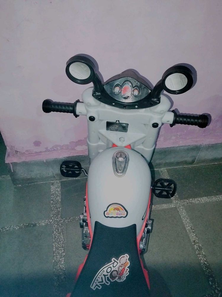 Kids&#39; Motorcycle Ride-On Toy