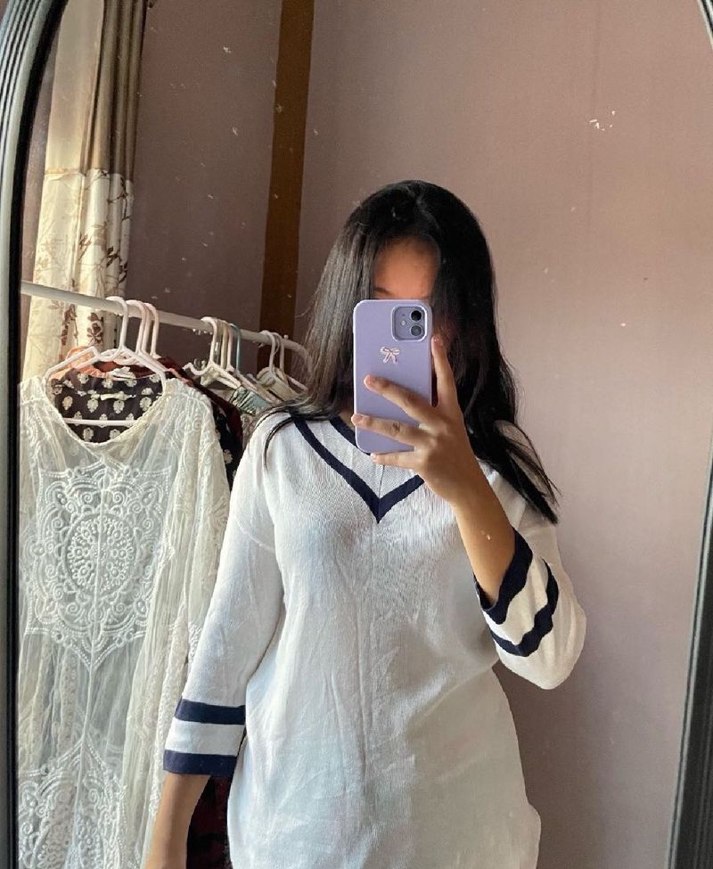 Cute White V-Neck Top