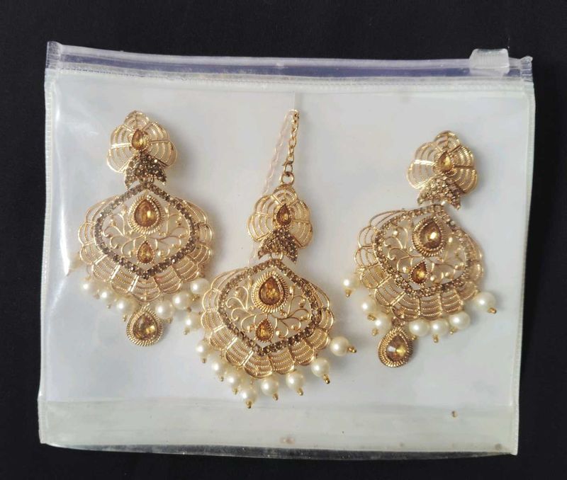 Gold Maang Tikka Jewelry Set