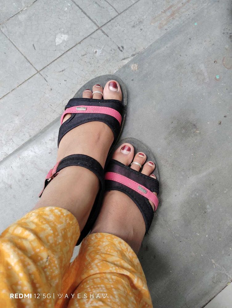 Comfy Pink Accent Sandals