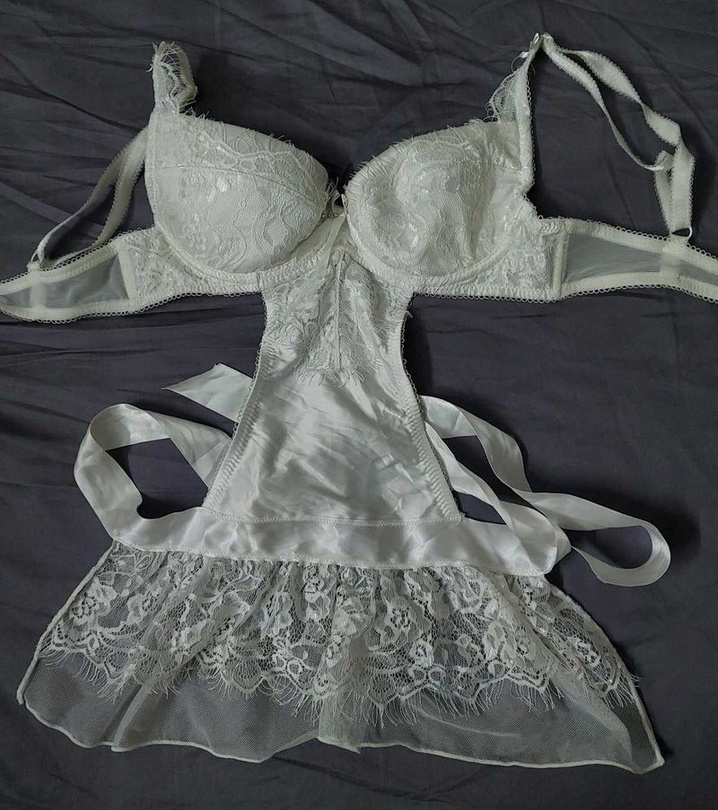 La Vie En Rose Lingerie