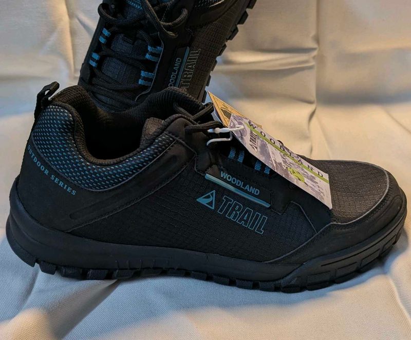 Outdoor Tracking Shoes New with Tag size uk9