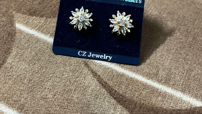 AD Rash Free Earing Studs New!!!!