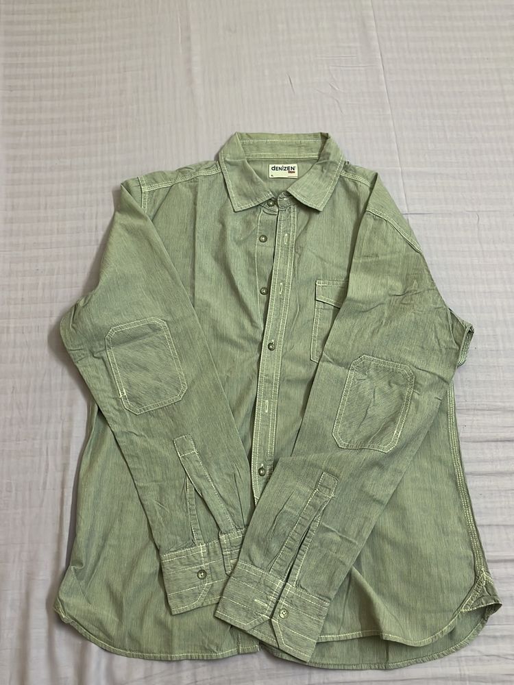 Levis Men shirt Color-light Grey!