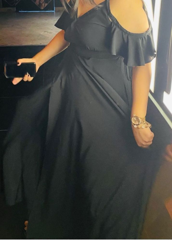 Elegant Black Maxi Dress