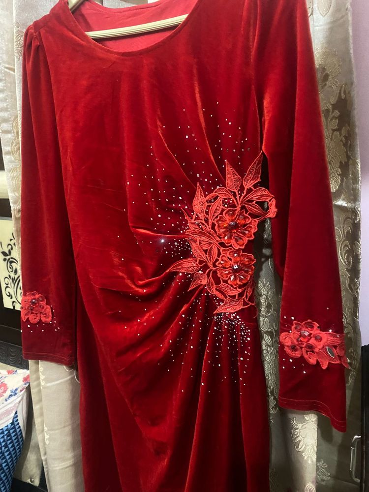 Red Velvet Partywear MIDI