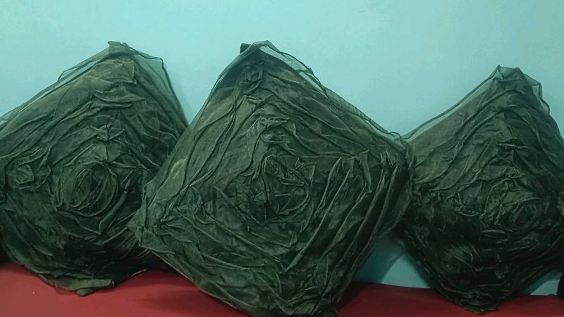 Tissue Flower Cushion Cover