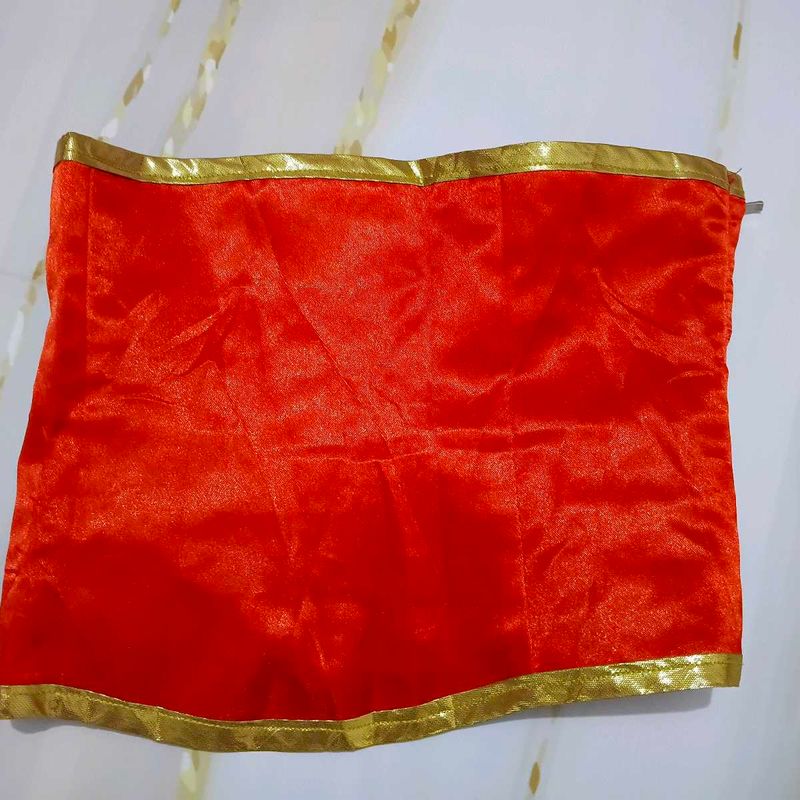 (958)Red &amp; Gold Fabric Piece