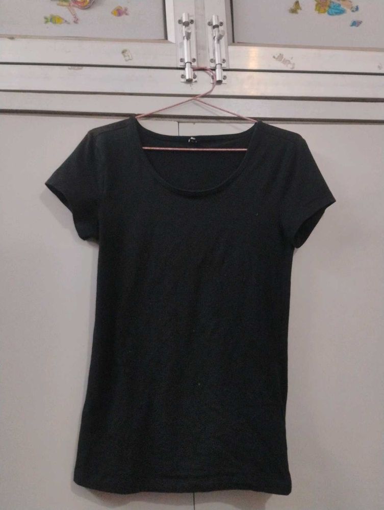Black Basic Tee