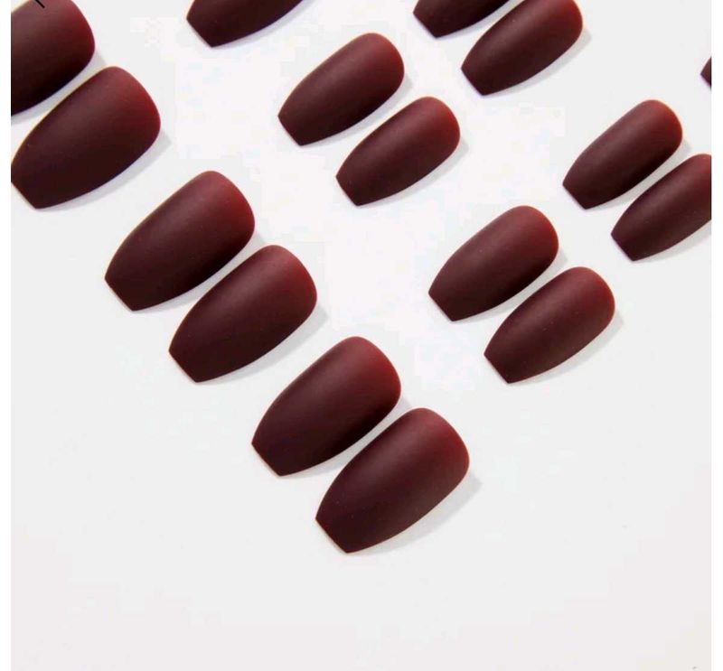 Savana Press On Nails - Burgundy(Free Highlighter)