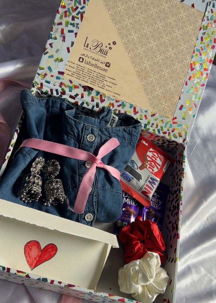 GIFT HAMPER 3 WITH TIE UP TOP