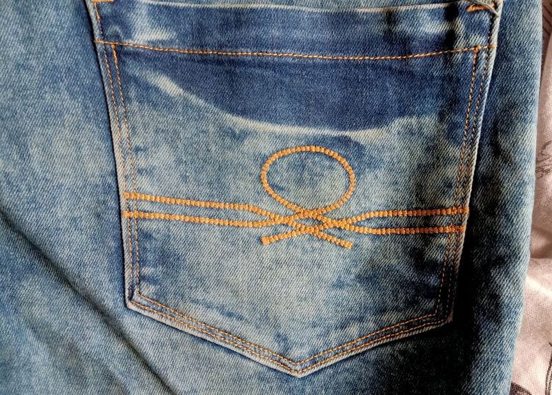 UCB (United colors Of Benitton) Original Jeans. Slim Fit And Strechable 38 Size