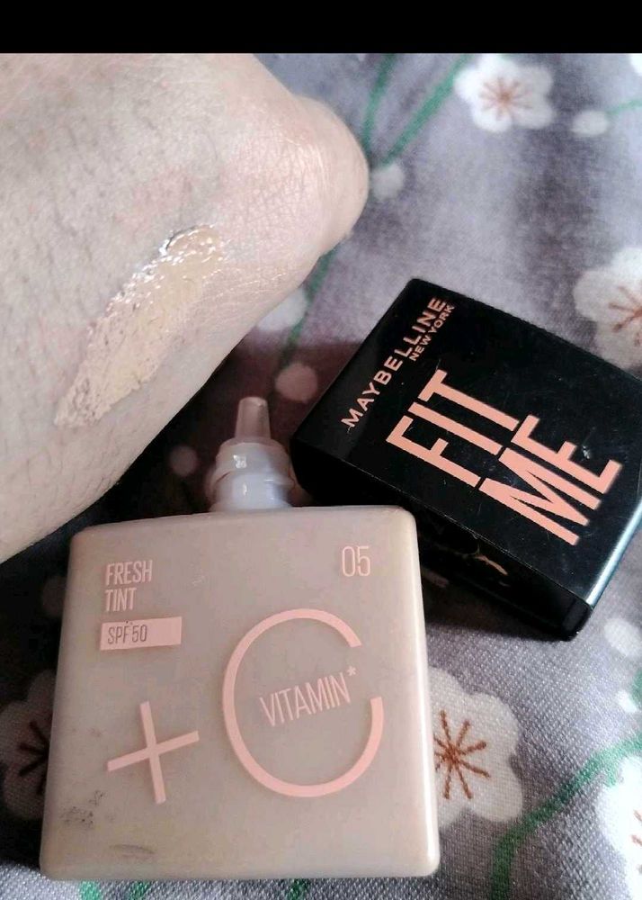 Fit Me Foundation With Gift