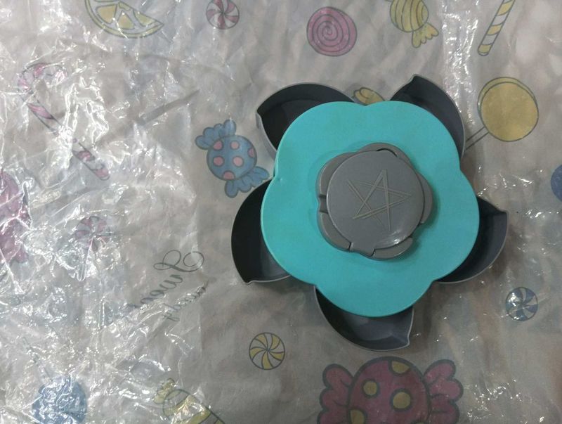 Brand New Flower-Shaped Snack Container