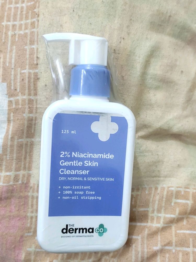 Derma Co 2% Niacinamide Gentle Skin Cleanser