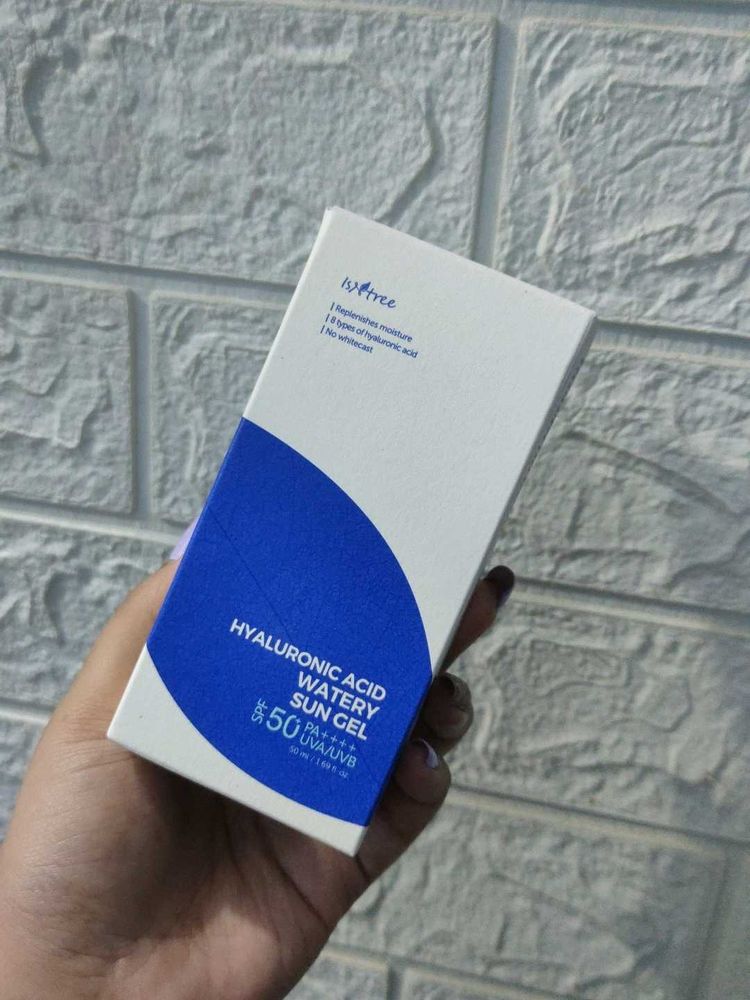 Isntree Hyaluronic Acid Watery Sun Gel