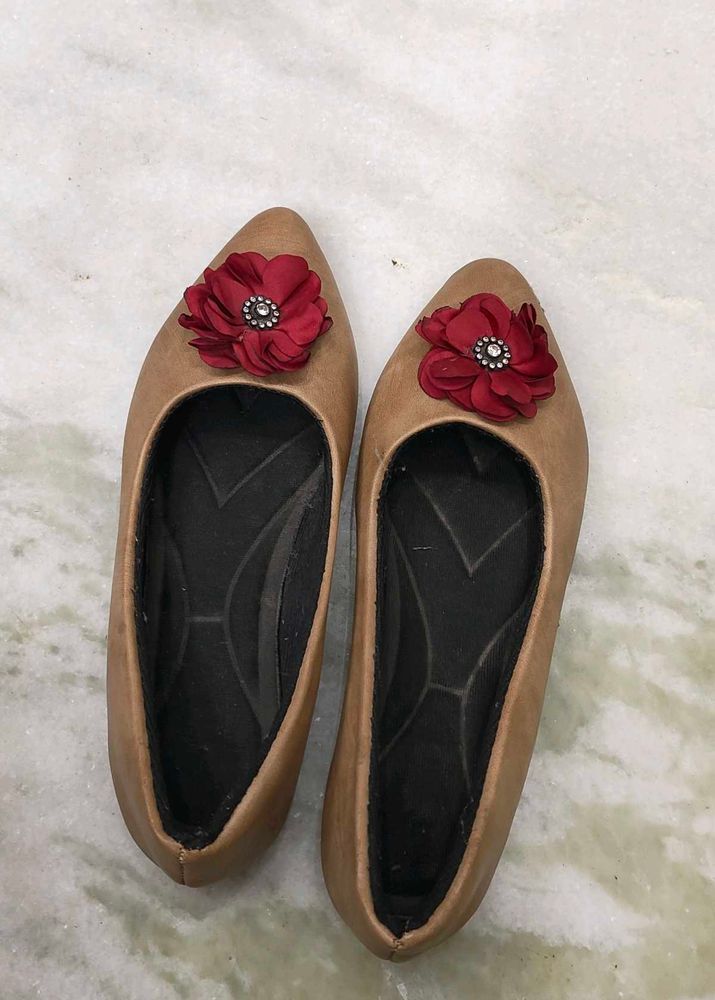 Floral Embellished Ballet Flats