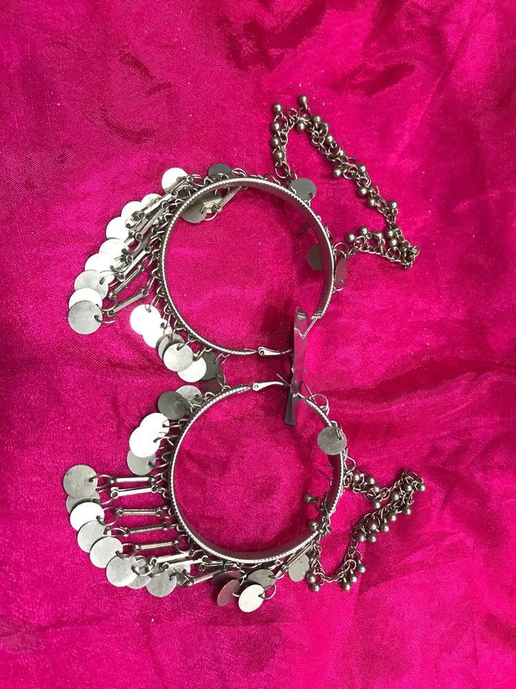 big sized hoops with kaan chain