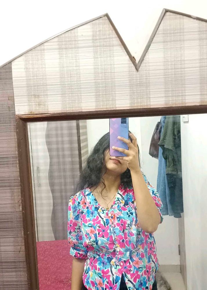 Beautiful Multicolour Top
