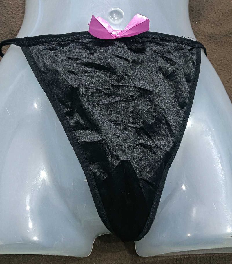 Black Thong with Pink Bow🔥
