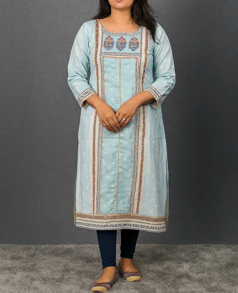 Elegant Blue Embroidered Kurta