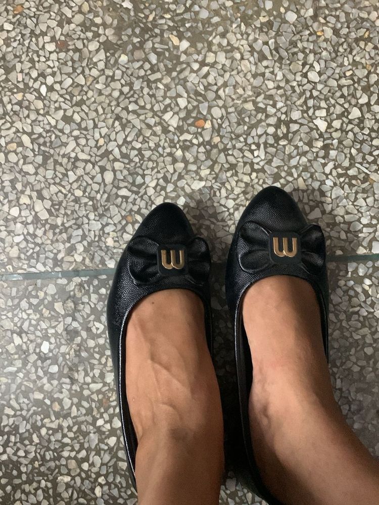 Get 2 Pair Of Black Bellies In Blac Shade