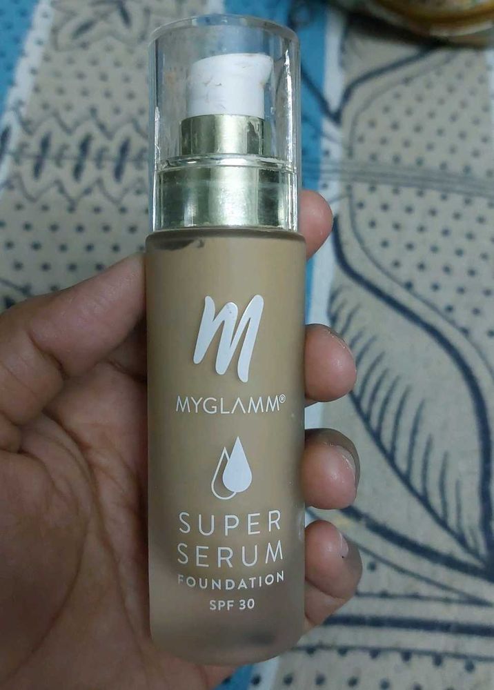 MyGlamm Super Serum Foundation