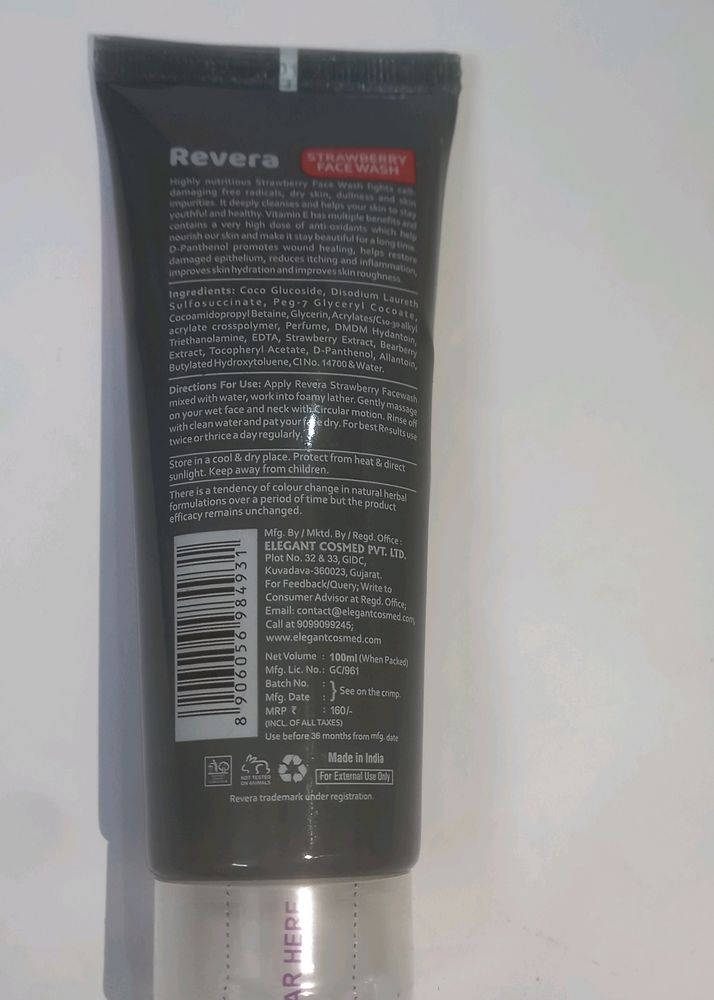 Revert Strawberry Face Wash