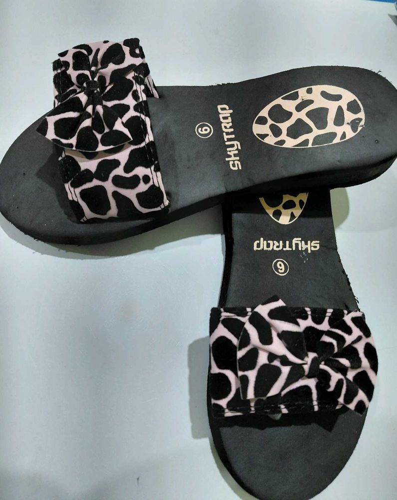 SkyTrap Animal Print flip flops.