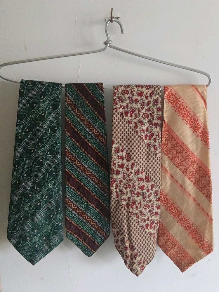 Men&#39;s Tie Set (4)